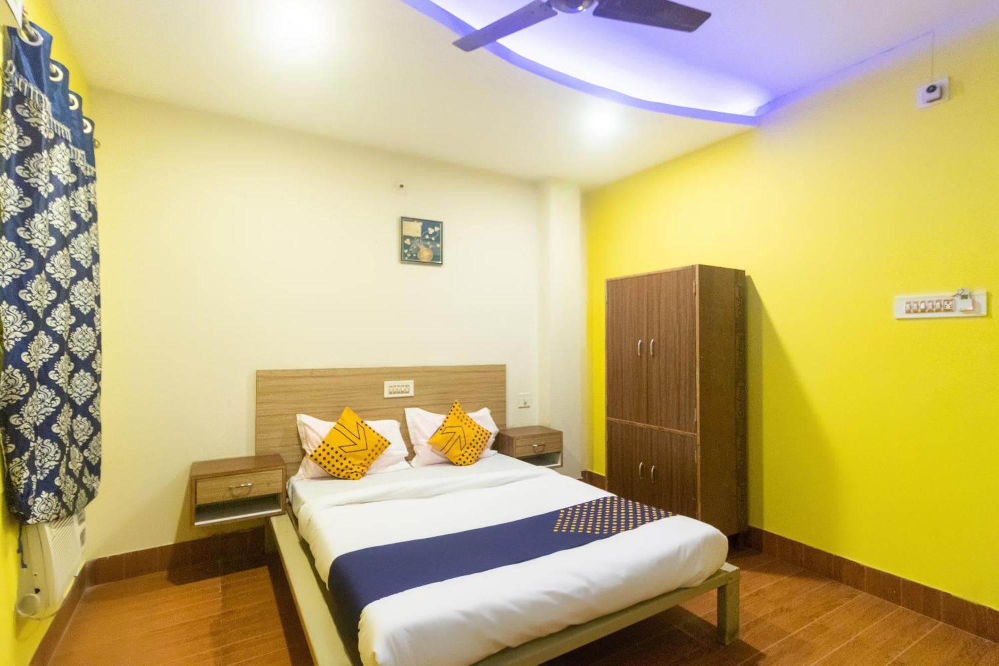 Spot On Prabir Residency Inn Urāli Extérieur photo
