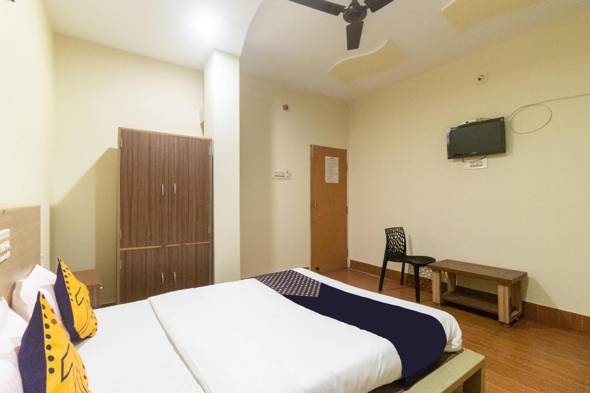 Spot On Prabir Residency Inn Urāli Extérieur photo
